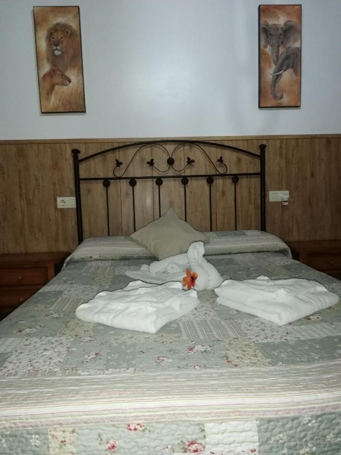 Hostal Brenaverde Gaucin Bagian luar foto