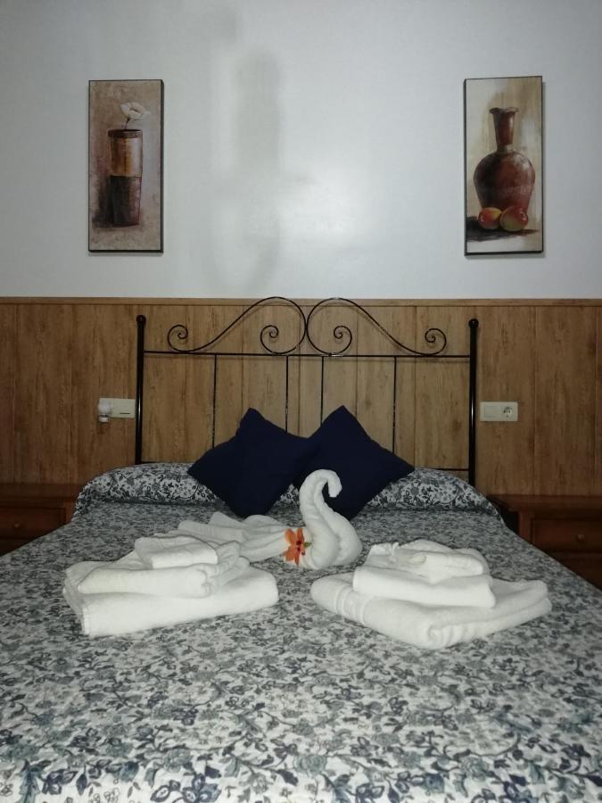 Hostal Brenaverde Gaucin Bagian luar foto