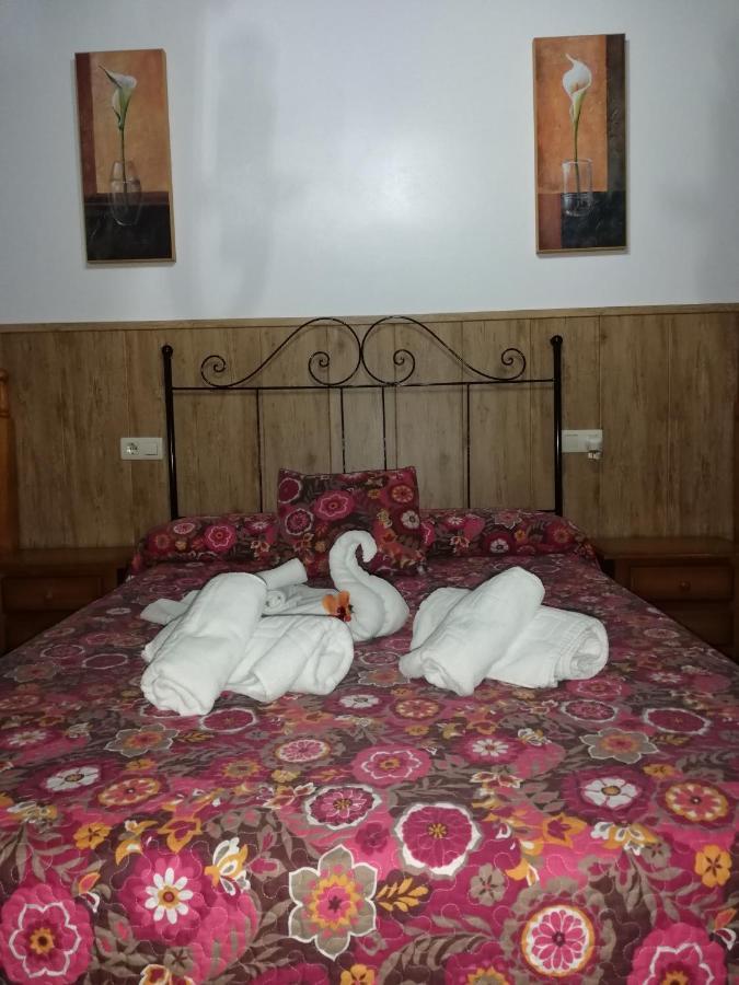 Hostal Brenaverde Gaucin Bagian luar foto